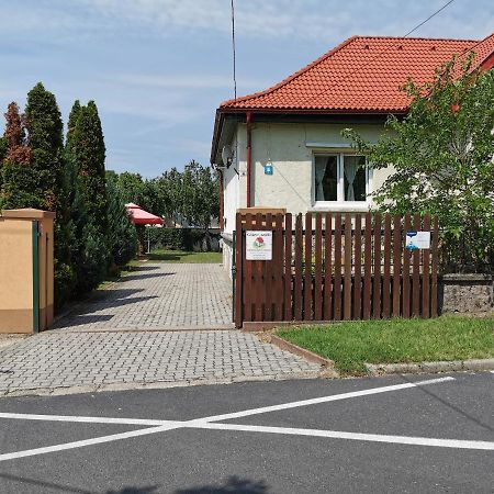 Glázer-Szálló Tapolca Kültér fotó
